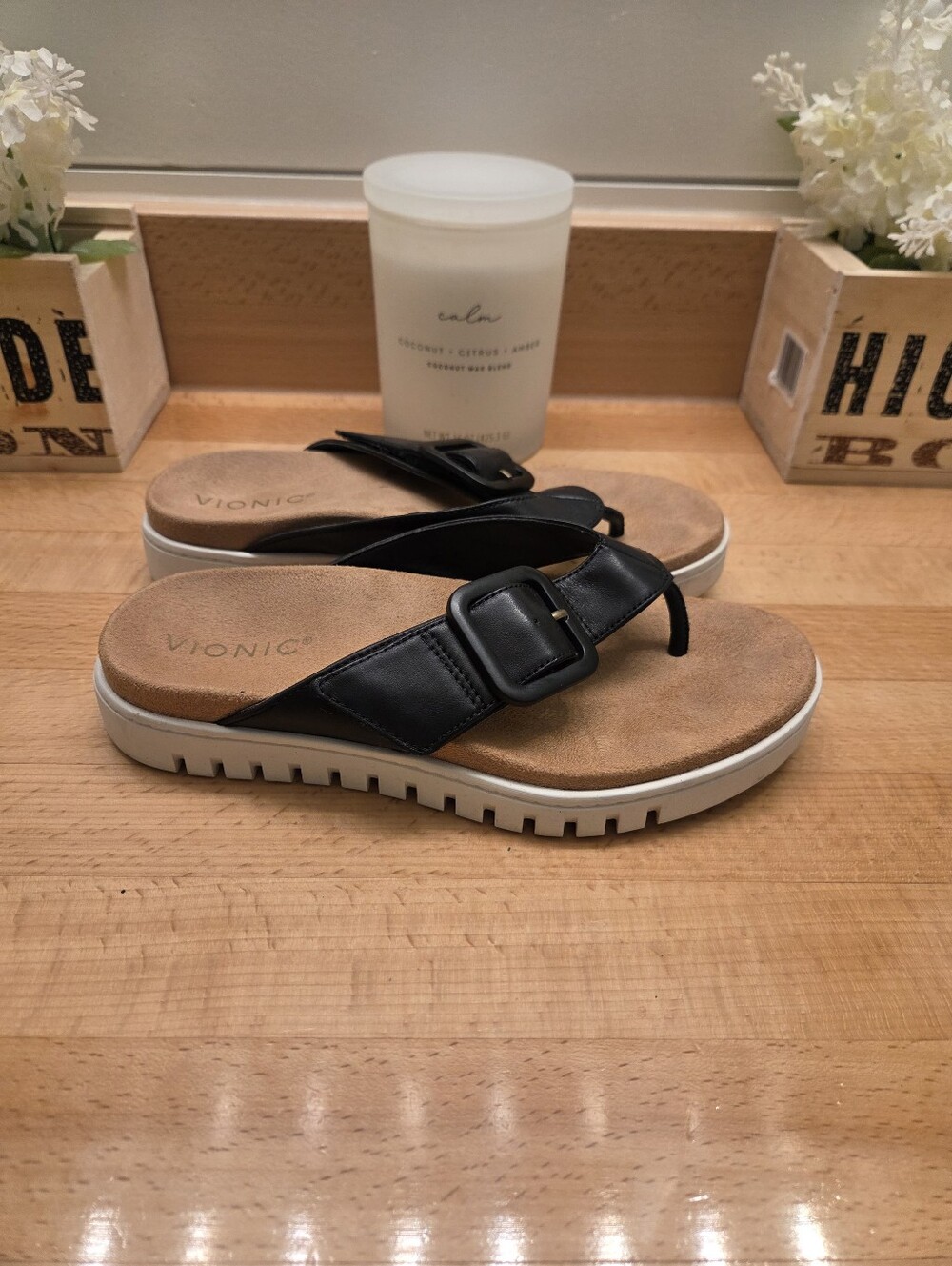 Vionic Women's Uptown Marin Toe Post Sandals Black Leather Size 6.5